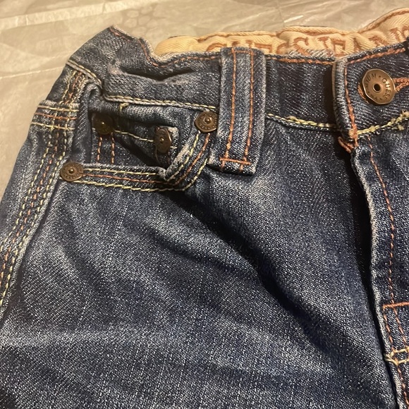 GUESS LITTLE GIRLS JEANS WITH CUTEST BACK POCKETS…ELASTIC ADJUSTABLE WAISTLINE - Picture 4 of 13